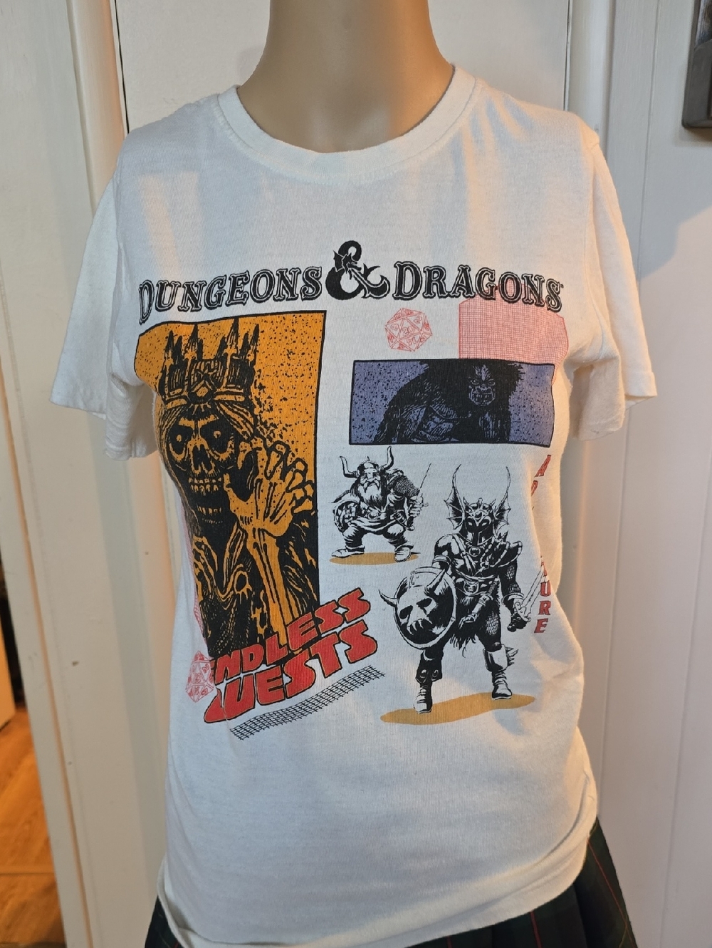 Dungeons & Dragons Offwhite Graphic Tee - Endless Quests